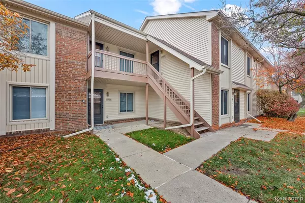 17915 Phyllis Street, Roseville, MI 48066