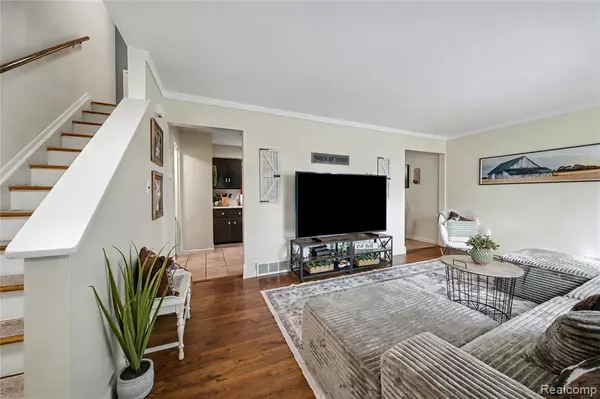 Sterling Heights, MI 48313,43355 Ryer Court