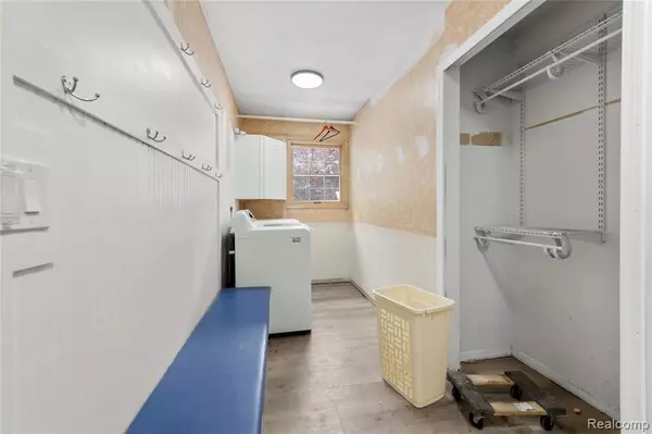 Ortonville, MI 48462,1425 Perry Lake Road