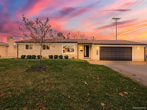 Livonia, MI 48150,8988 Pere Avenue