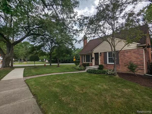 Royal Oak, MI 48073,4418 S VERONA Circle