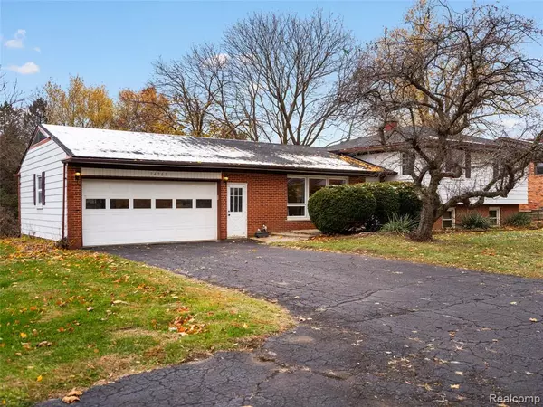 Novi, MI,24361 Glenda Street