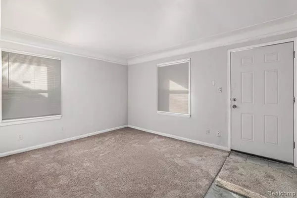 Detroit, MI 48228,9336 Sussex Street