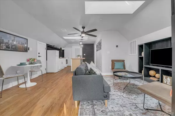 Detroit, MI 48206,1502 Virginia Park Street