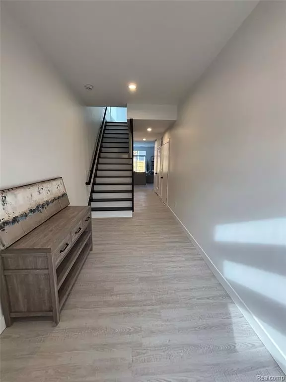 Hazel Park, MI 48030,1019 E George Avenue