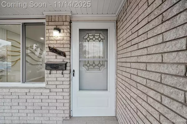 Sterling Heights, MI 48310,5232 Dickson Drive