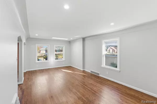 Grosse Pointe Woods, MI 48236,1781 Brys Drive