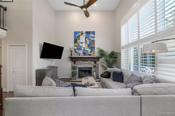 Macomb, MI 48044,21109 Forest Villa Drive