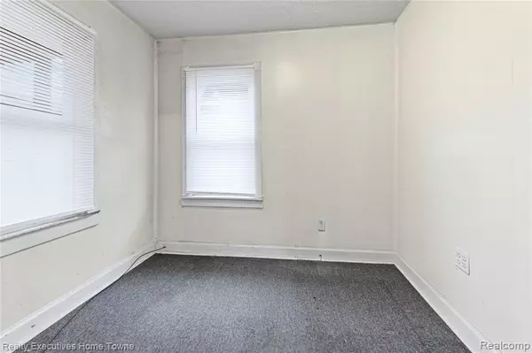 Port Huron, MI 48060,2513 Vanness Street