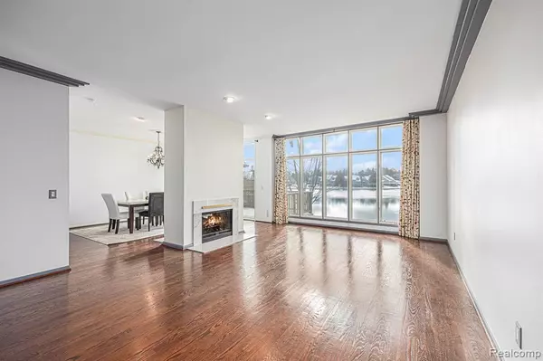 Bloomfield Hills, MI 48304,584 Cambridge Way