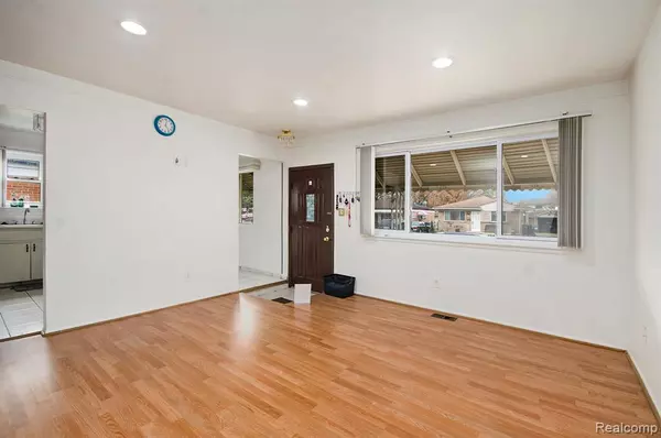 Warren, MI 48091,23920 Winifred Avenue