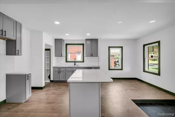 Detroit, MI 48227,15455 Lindsay St