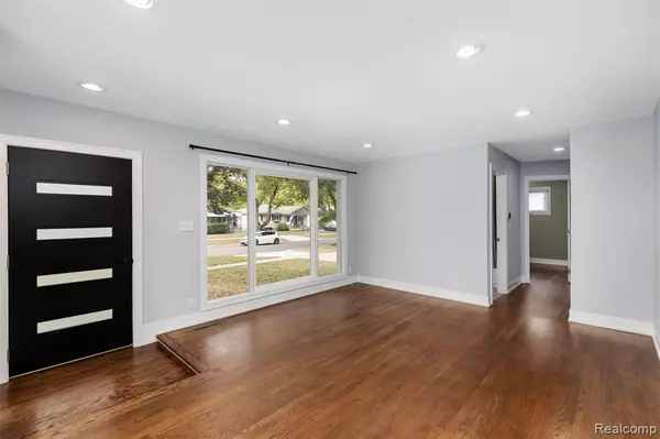 Royal Oak, MI 48067,622 N Wilson Avenue