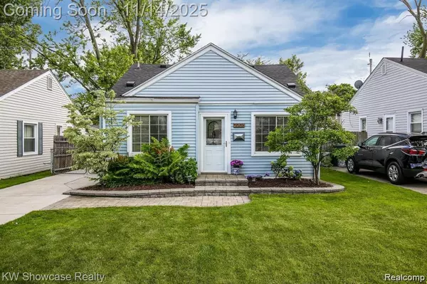 Royal Oak, MI 48067,2208 Barrett Avenue