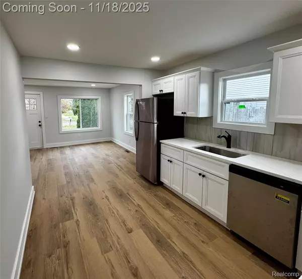 Clinton Twp, MI 48035,23960 Trombley Street