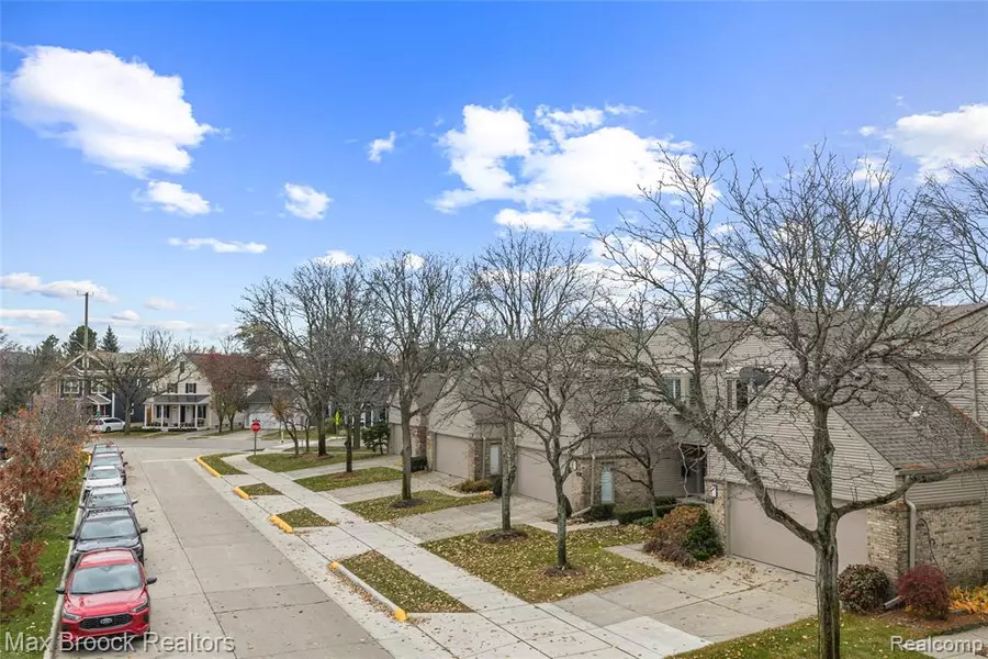 1002 Ann Street, Birmingham, MI 48009