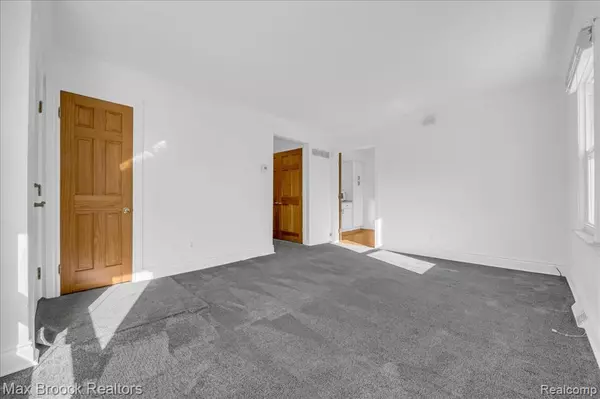 Royal Oak, MI 48073,4010 Linwood Avenue