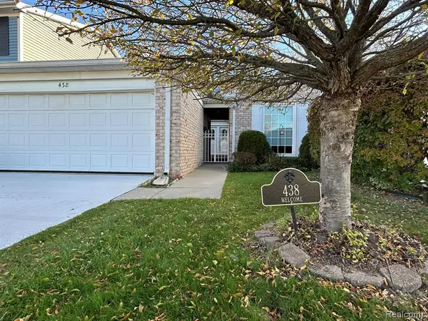 438 Lockmoor Court, Grand Blanc, MI 48439
