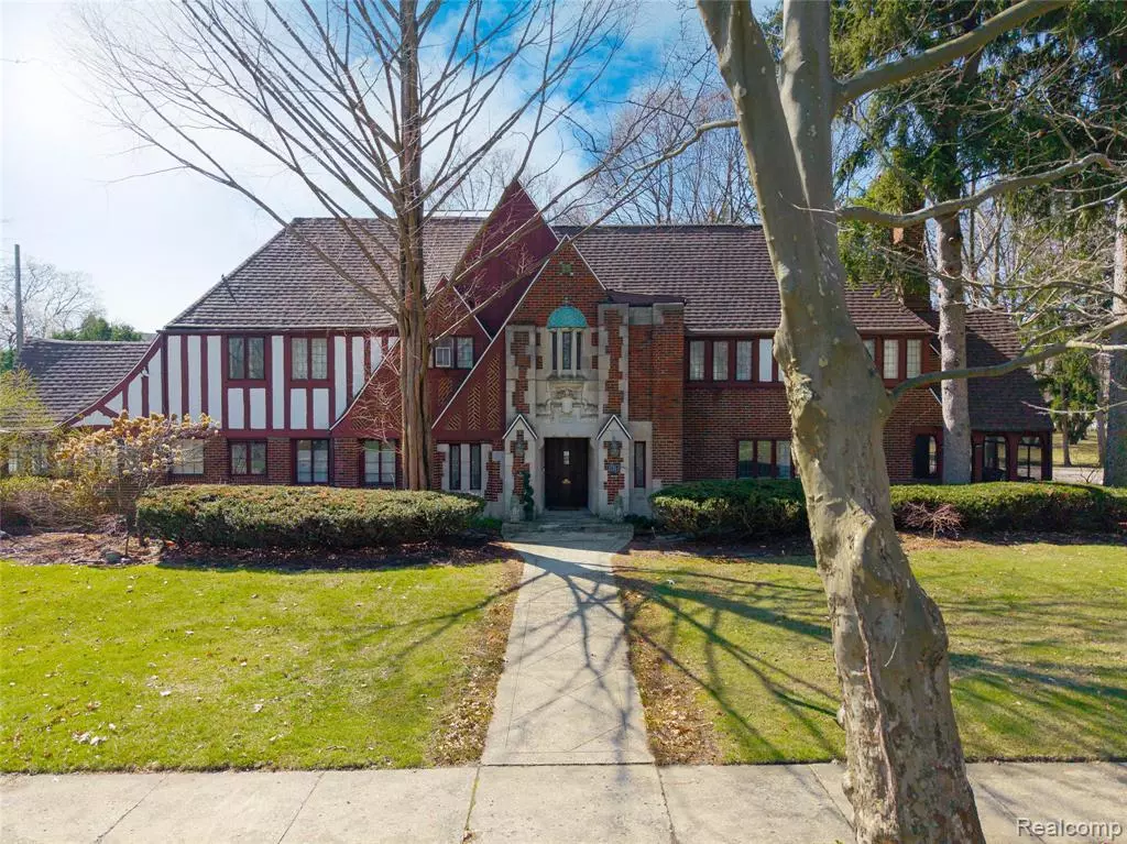 Detroit, MI 48203,1735 LINCOLNSHIRE Drive