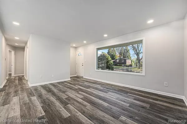 Livonia, MI 48154,14551 Country Club Drive