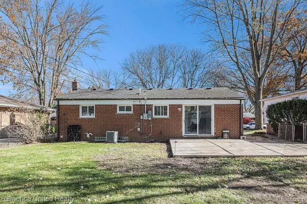 Livonia, MI 48154,14551 Country Club Drive