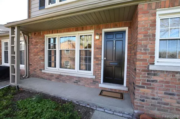 Birmingham, MI 48009,573 N OLD WOODWARD AVE