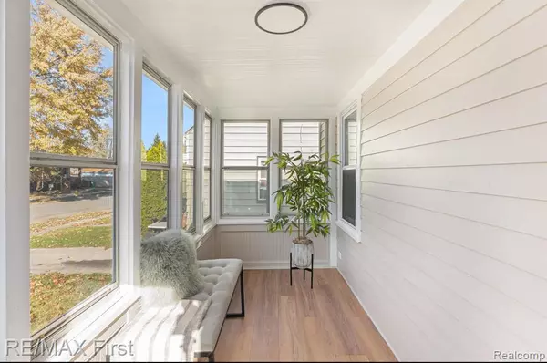 Eastpointe, MI 48021,22752 Cushing Avenue