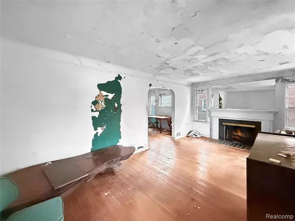 Grosse Pointe Woods, MI 48236,1768 Hampton Road