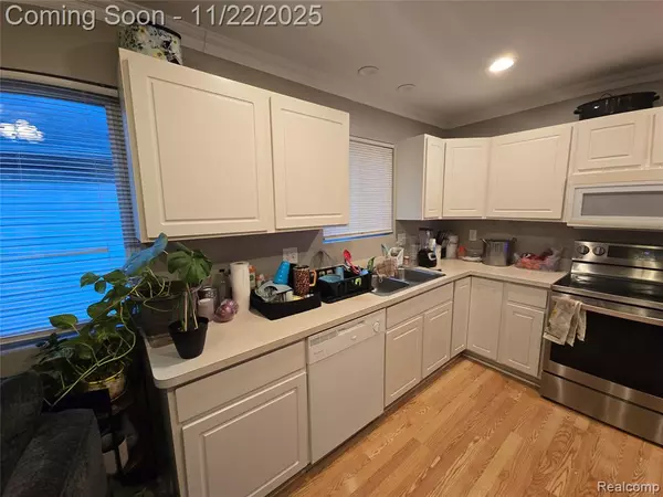 Roseville, MI 48066,17551 East 10 Mile Road