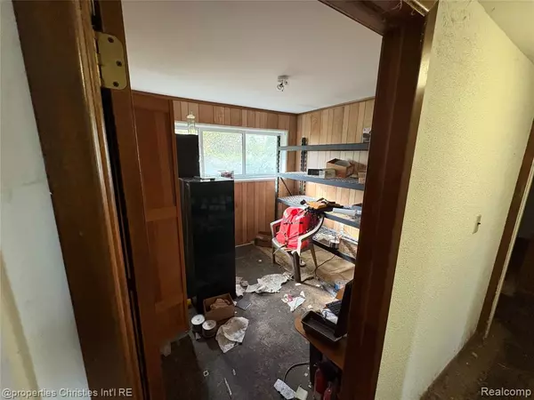 Novi, MI,23948 E Le Bost Drive