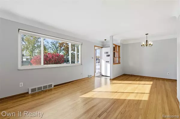 Dearborn Heights, MI 48127,26014 Keith Street