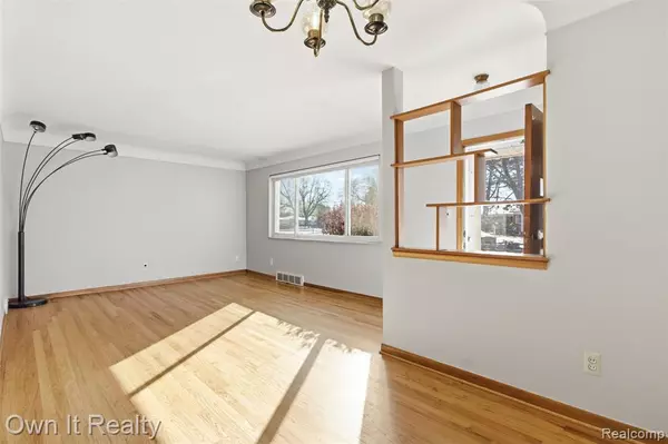 Dearborn Heights, MI 48127,26014 Keith Street