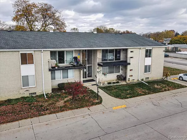 Warren, MI 48093,8497 Kennedy Circle