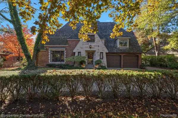 Birmingham, MI 48009,633 Hawthorne Street