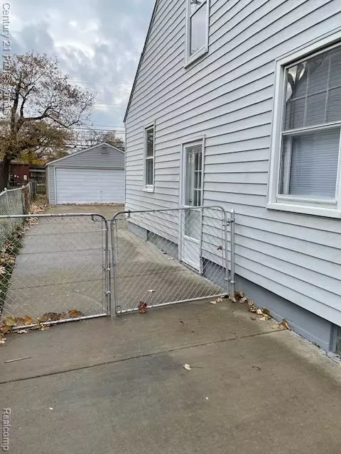 Dearborn, MI 48124,3528 MONROE Monroe Street