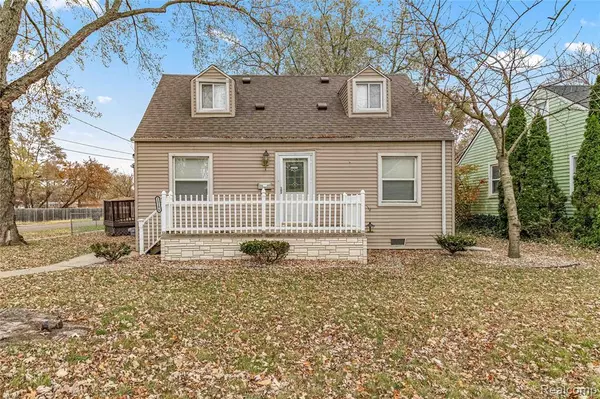 24196 Eureka Avenue, Warren, MI 48091