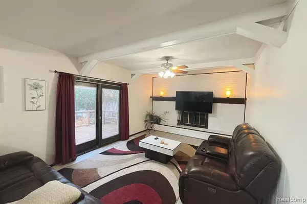 Troy, MI 48083,3674 Forge Drive