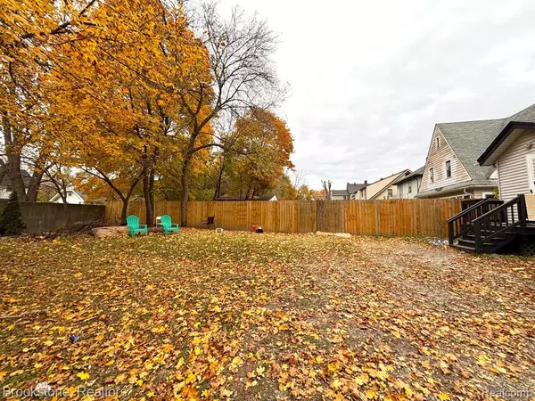 Pontiac, MI 48341,65 Dwight Avenue