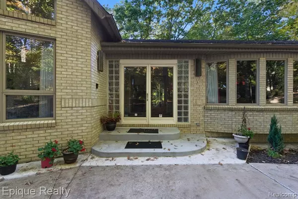 Brighton, MI 48114,2670 Spring Grove Drive