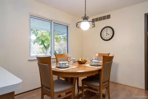 Rochester Hills, MI 48309,758 Lake Forest Road