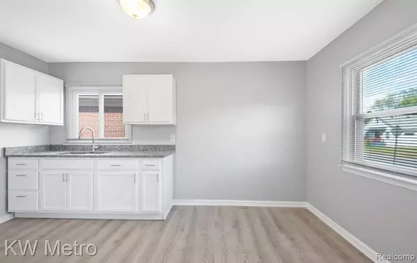 Detroit, MI 48221,20145 Kentucky Street