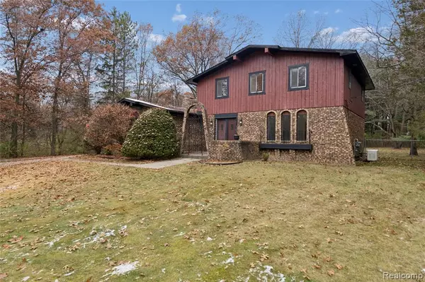 Holly, MI 48442,6570 Perryville Road