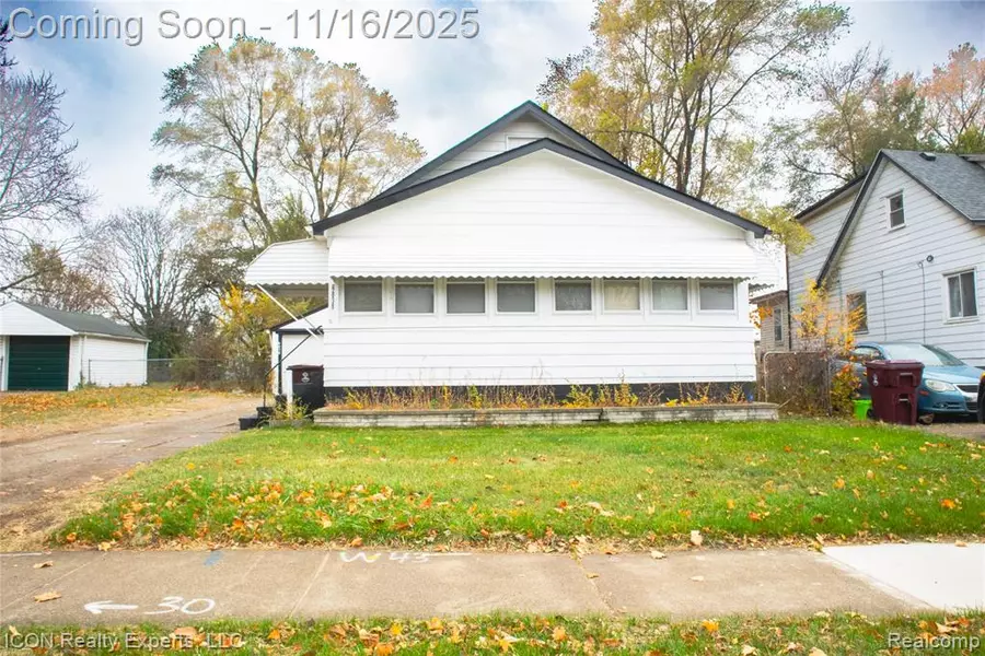 6838 Braun, Center Line, MI 48015