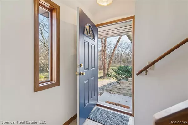 Davisburg, MI 48350,13875 Neal Road