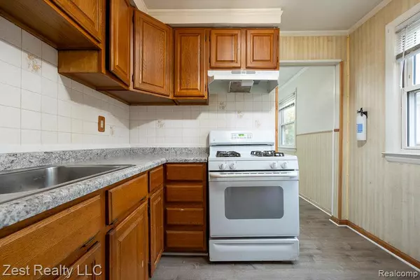 Lincoln Park, MI 48146,1012 Cloverlawn Boulevard