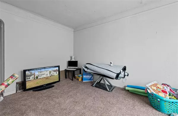 Detroit, MI 48205,15826 Coram Street