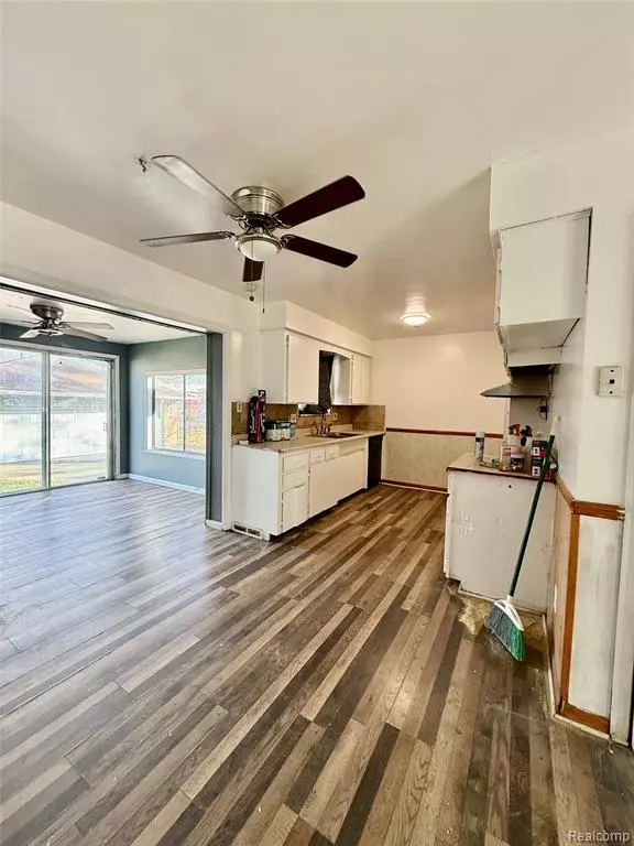 Warren, MI 48091,24906 Patricia Avenue