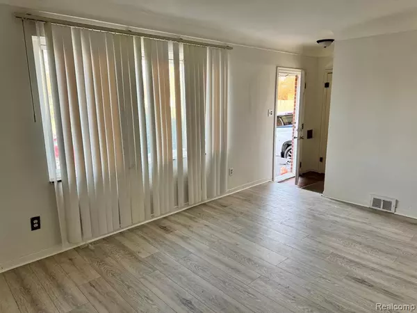 Detroit, MI 48212,7140 Iowa Street