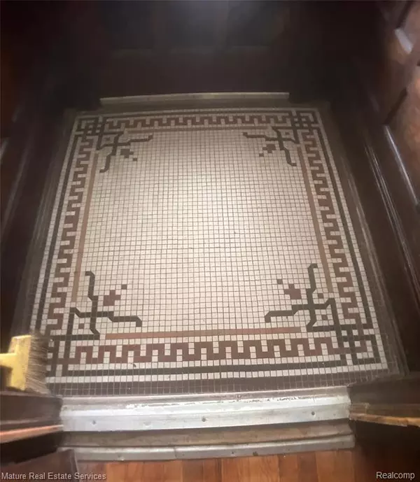 Detroit, MI 48202,708 Taylor Street