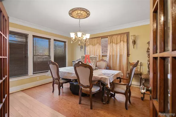 Detroit, MI 48206,2484 Chicago Boulevard